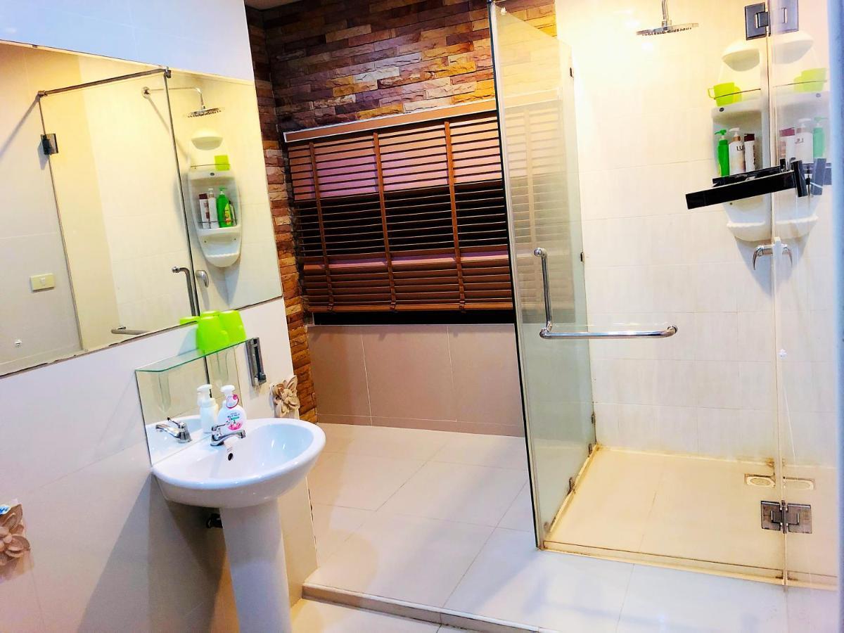 Thai Family Rawai Swimming Pool Villa Hotel Exterior photo
